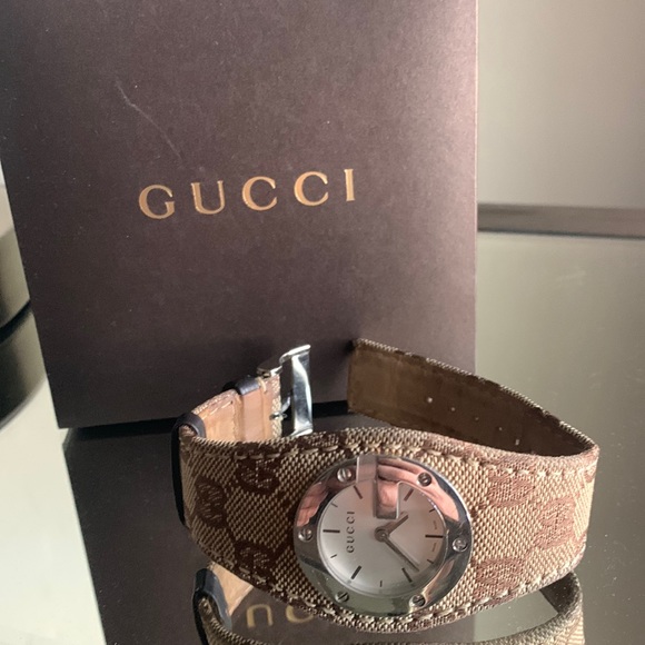 - GUCCI🤎 - Picture 1 of 9